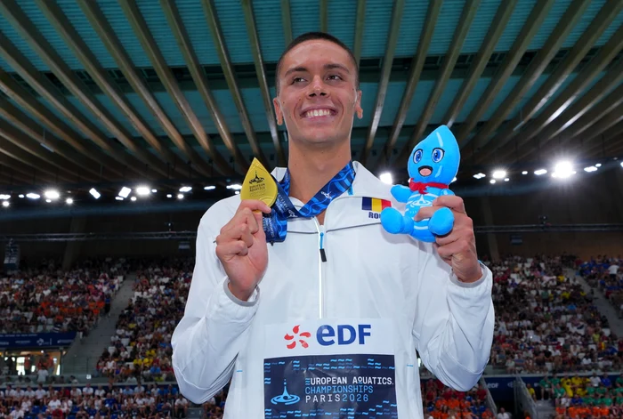 David Popovici a reușit „dubla” pentru a treia oară la CE (Foto: EPAImages)