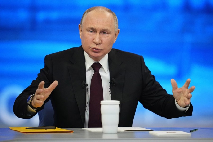 A doua zi a alegerilor prezidențiale din Rusia. Mai multe persoane arestate pentru atacuri asupra secțiilor de votare