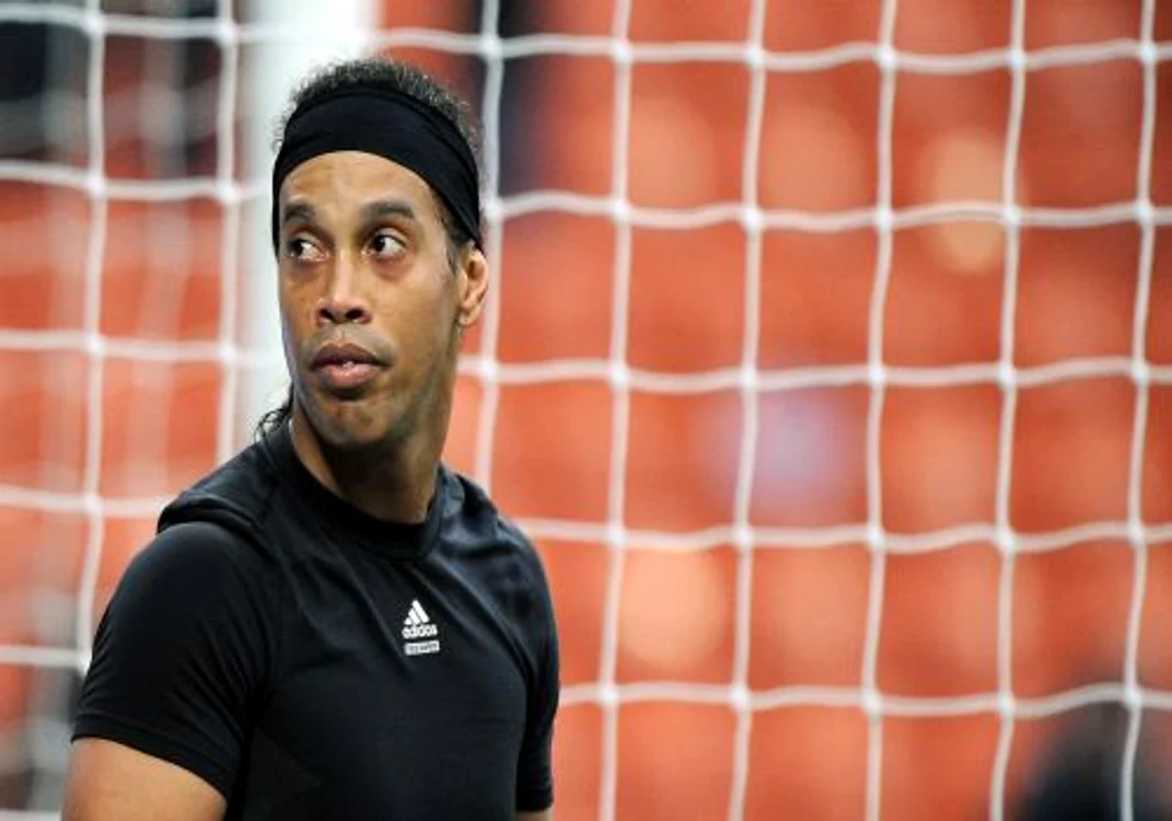 
    Ronaldinho este un iubitor al muzicii hip-hop  