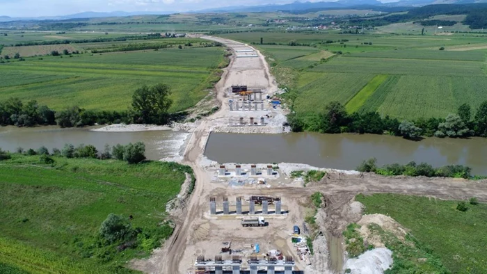 Zona podului peste răul Mureş, pe lotul 2. Foto: Asociaţia pro Infrastructură