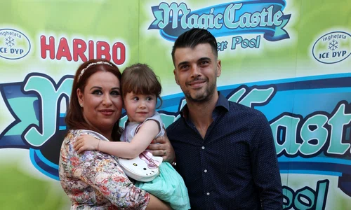 Oana Roman, Marius Elisei și fiica lor, Isabela jpeg