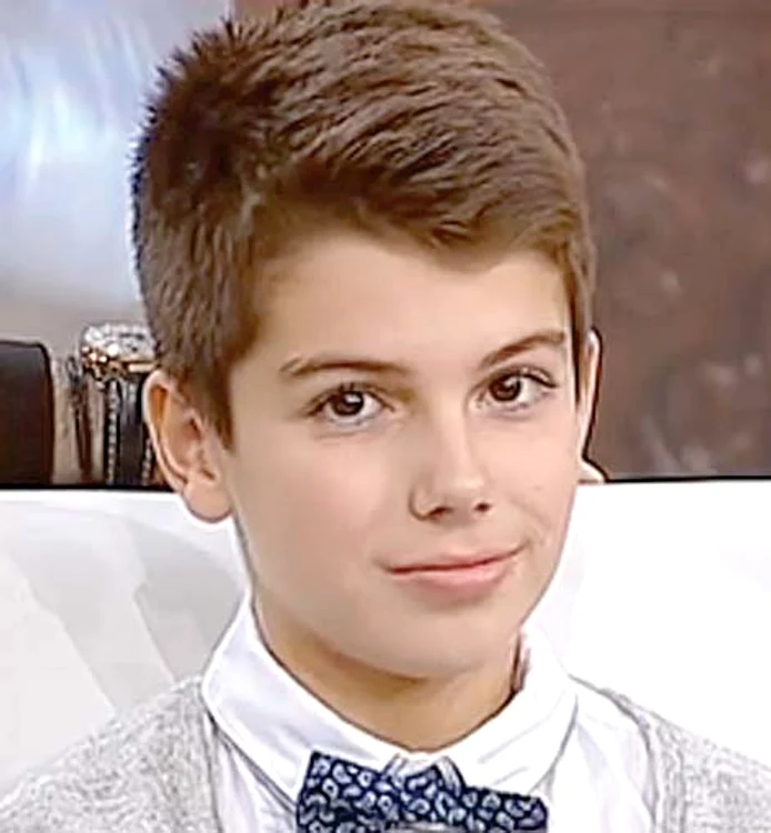 Tăriceanu e mândru de cei doi fii ai săi, Călin (18 ani) şi Mihai (11 ani), mai ales că ambii îi calcă pe urme şi sunt pasionaţi de maşini