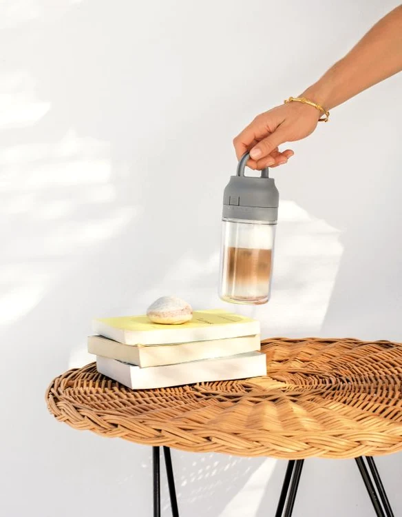 global ol all sonespresso34 image iced nomadbottlehand 2019 2024 jpg jpeg