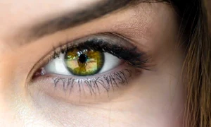 eye close up 2221 581 jpeg