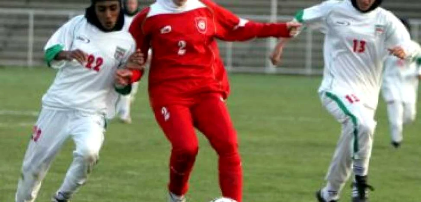 Fotbal acoperit de religie