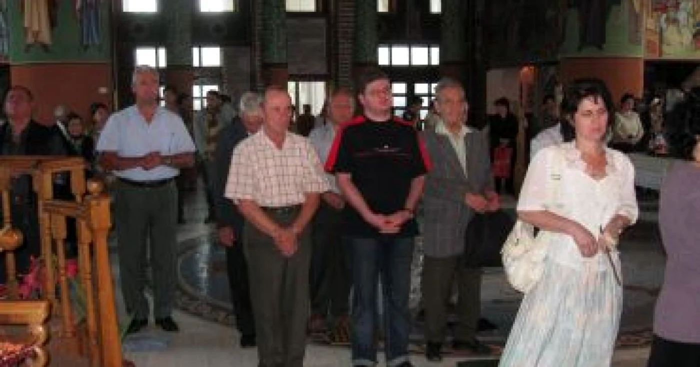 Ploieşti: Toţi prahovenii sunt bineveniţi în biserică, pe caniculă