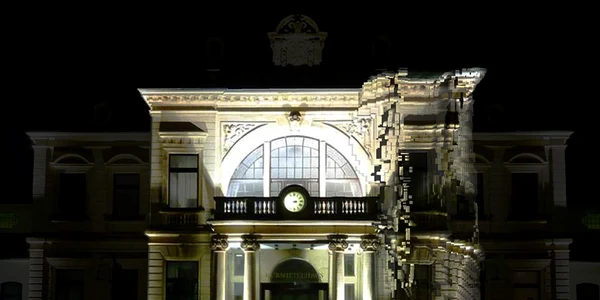 casa care danseaza