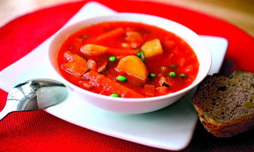 bors de legume cu sfecla rosie jpeg