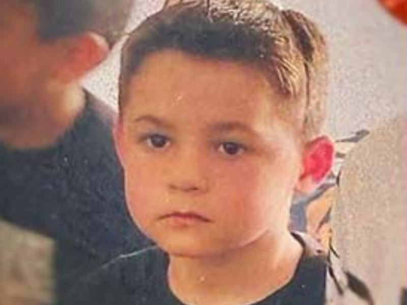 Un copil de 6 ani din Câmpulung a fost dat dispărut. Polițiștii fac apel la populație