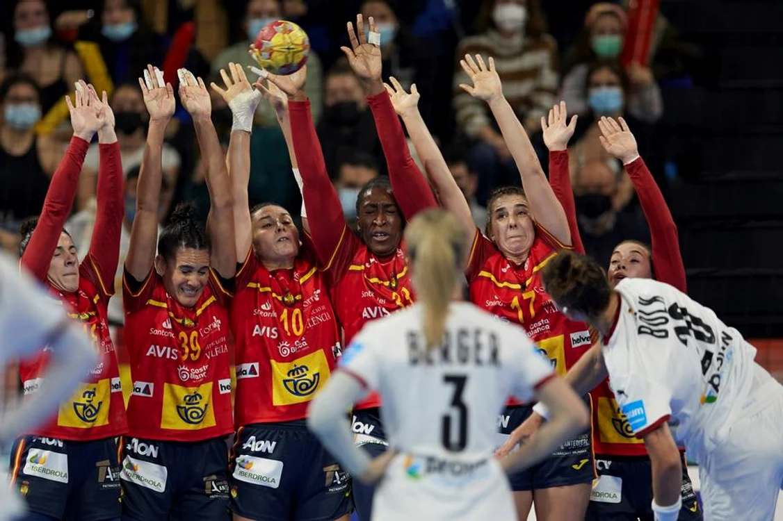 Handbalistele Spaniei s-au impus în „sfertul” cu Germania / Foto: EPA-EFE