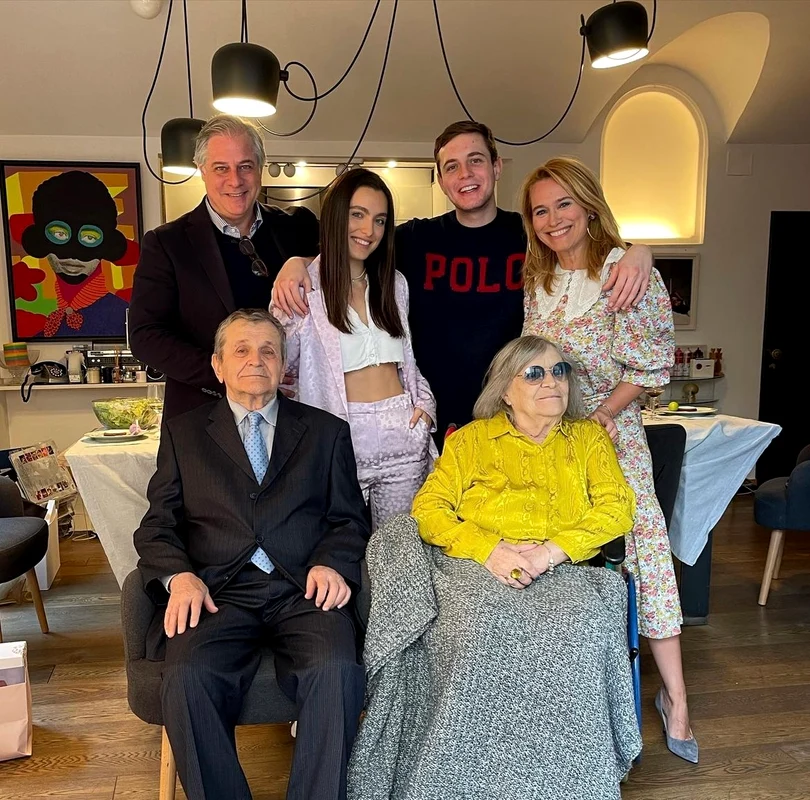 Vedeta ProTV a petrecut Paștele catolic și Floriile alături de familia ei frumoasă