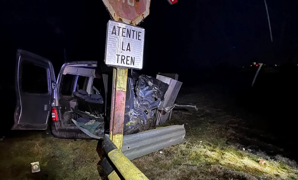 Accidentul s-a soldat cu doi răniți FOTO ISU Ialomița