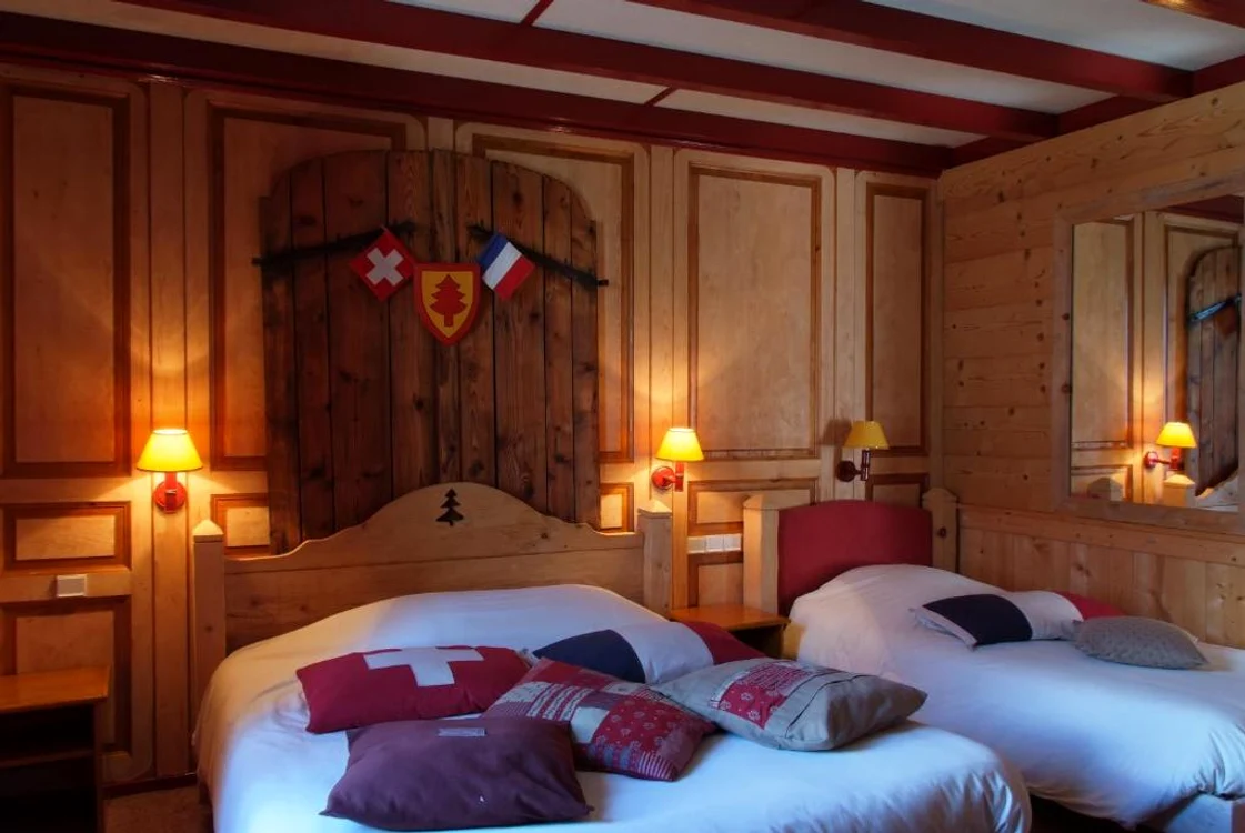 La alegere: Franța, Elveția sau ambele. Foto: Booking.com