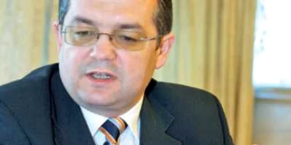 Boc: Afirmaţiile lui Vadim Tudor, periculoase pentru sănătatea sistemului