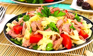 salata tagliatelle ton rosii shutterstock 80613334 jpeg
