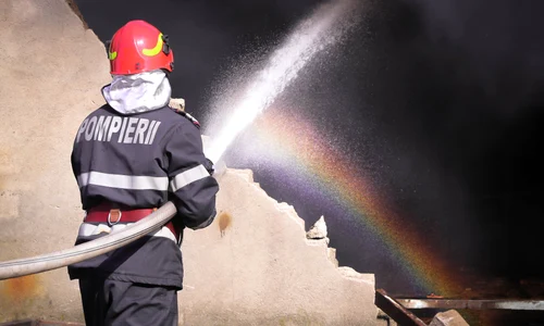 pompieri incendiu jpeg