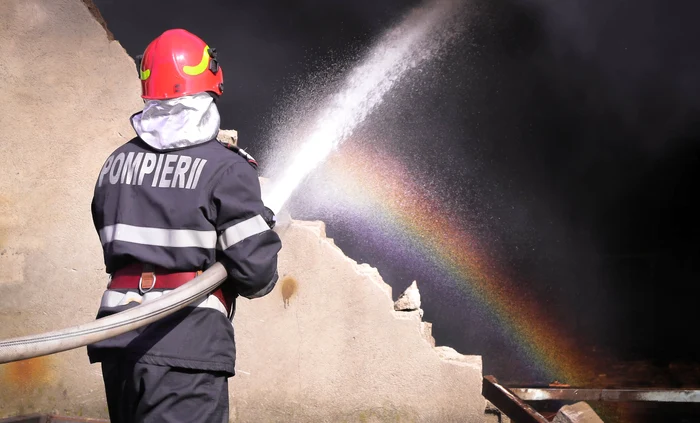 pompieri incendiu jpeg