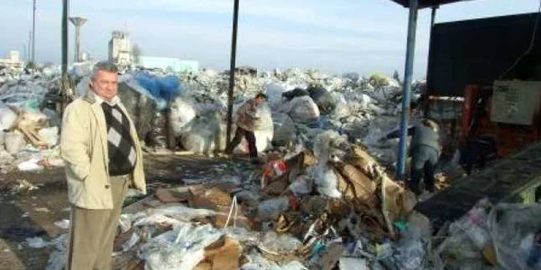 Voluntarii vor să scape România de gunoaie