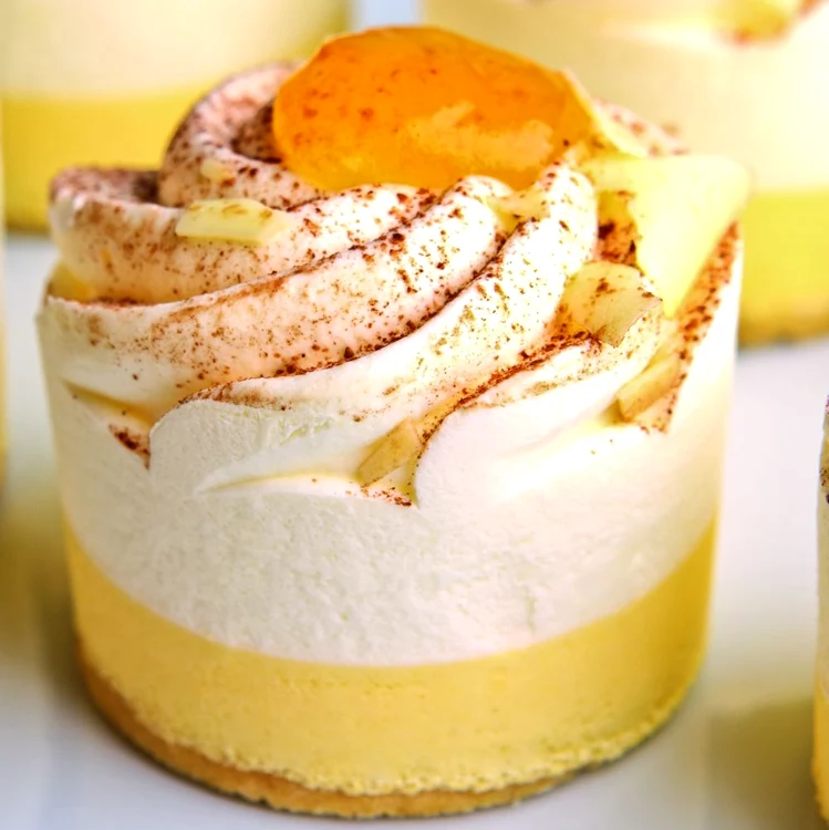 prajitura cu crema de vanilie si frisca jpeg
