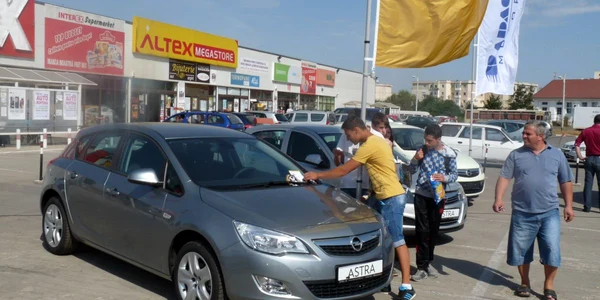 A început târgul expoziţional "Auto Muntenia"