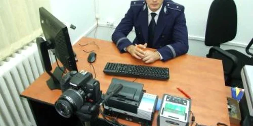 Satu Mare: S-a pus în funcţiune noul echipament pentru eliberarea paşapoartelor