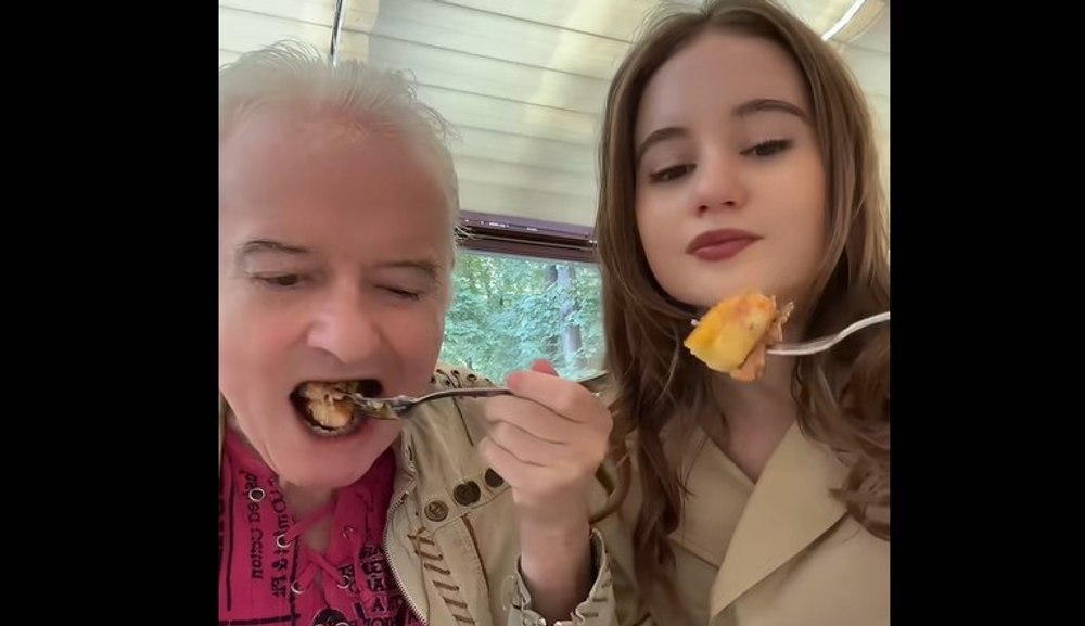 Irinel Columbeanu, scos la restaurant de fiica sa. Irina îi taie friptura și mănâncă din aceeași farfurie. Reacțiile stârnite pe TikTok