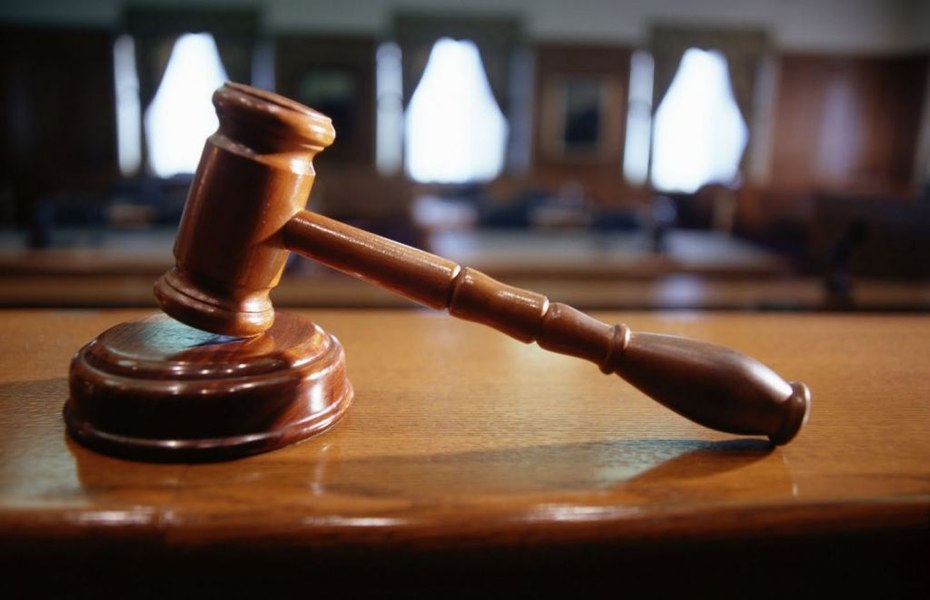 Botez cu scandal la Bihor. Nașul l-a luat la bătaie pe tatăl copilului dintr-un motiv halucinant