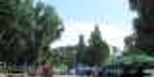 Comercianţii îşi instalau corturile încă de dimineaţă