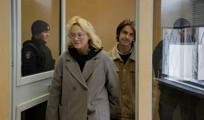 Membrii trupei Stoptime, arestați pentru melodii critice la adresa Kremlinului FOTO: X/ @MarioNawfal