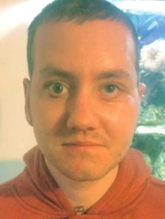 
    I-au refăcut oasele zdrobite  