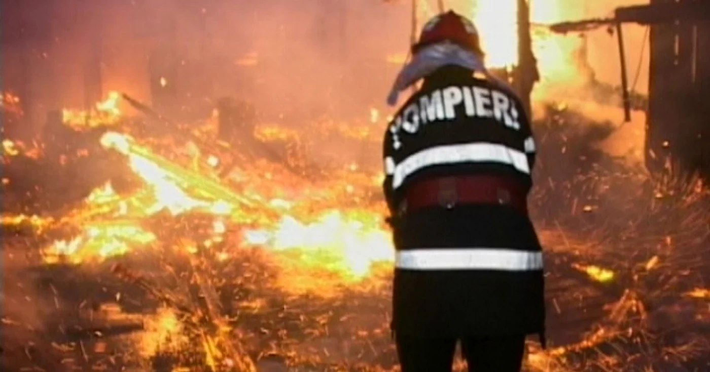Braşov: Incendiu la o fabrică de cherestea