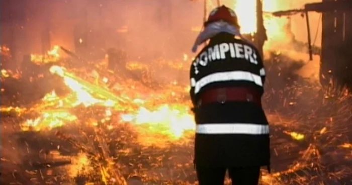 Braşov: Incendiu la o fabrică de cherestea