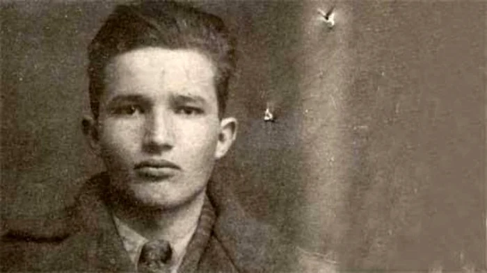 Nicolae Ceauşescu, omul care a condus 25 de ani România, a ajuns ucenic într-un atelier de cizmărie din Slatina la 11 ani FOTO: Facebook/Aurelia Grosu