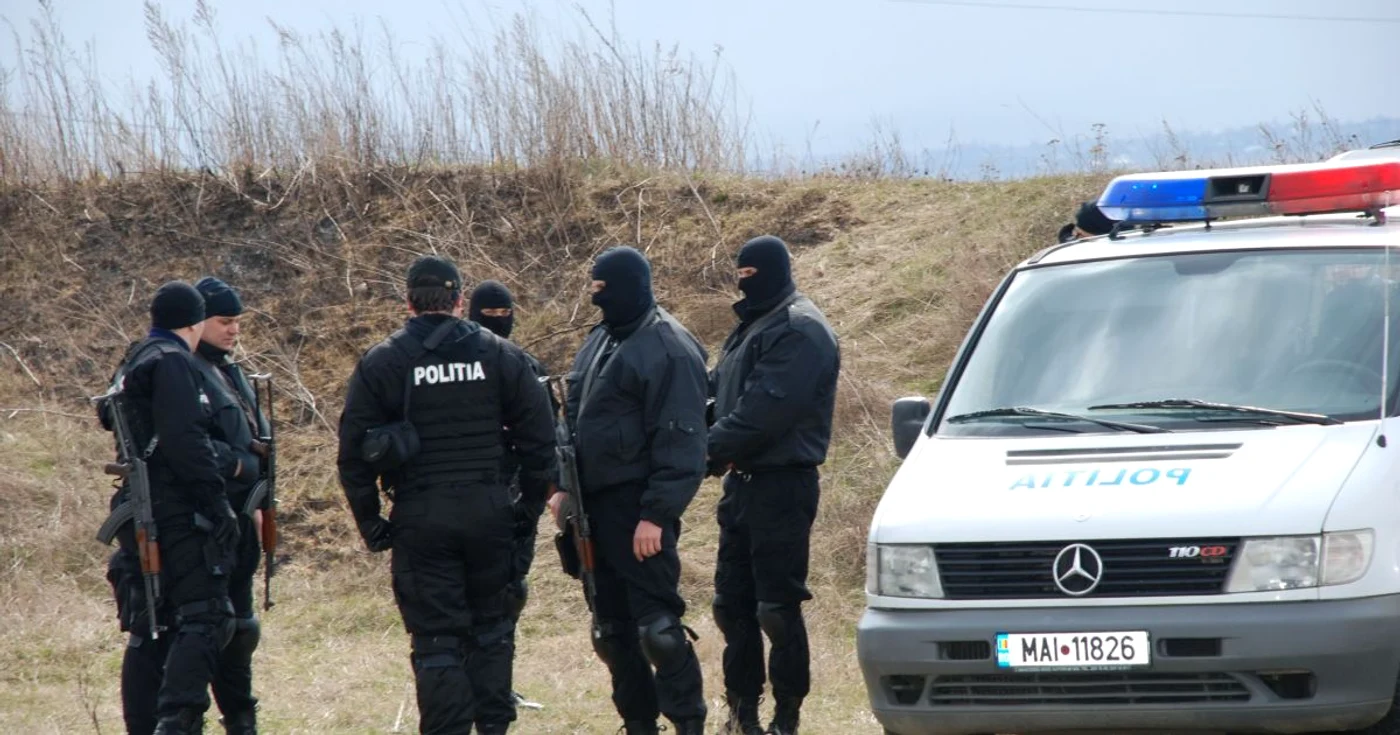 Mascaţii sunt în căutarea a patru martori cheie