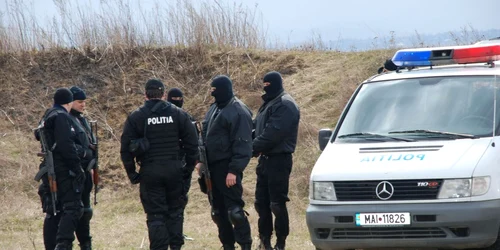 Mascaţii sunt în căutarea a patru martori cheie