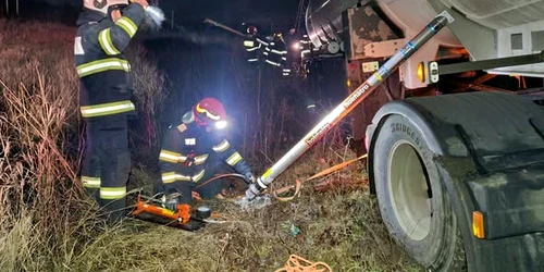 cisterna in decor Brazi PH foto Informația Prahovei jpg
