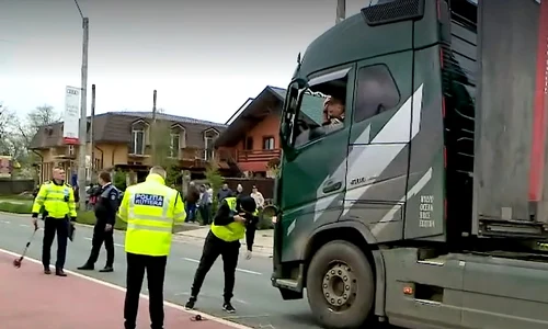 baiat 3 ani, camion captura video jpg