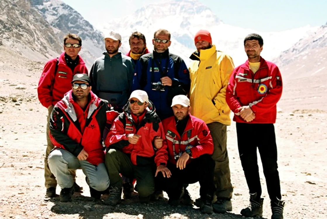 Alpiniştii români pe acoperişul lumii, 22 mai 2003 (foto: arhivă David Neacşu)