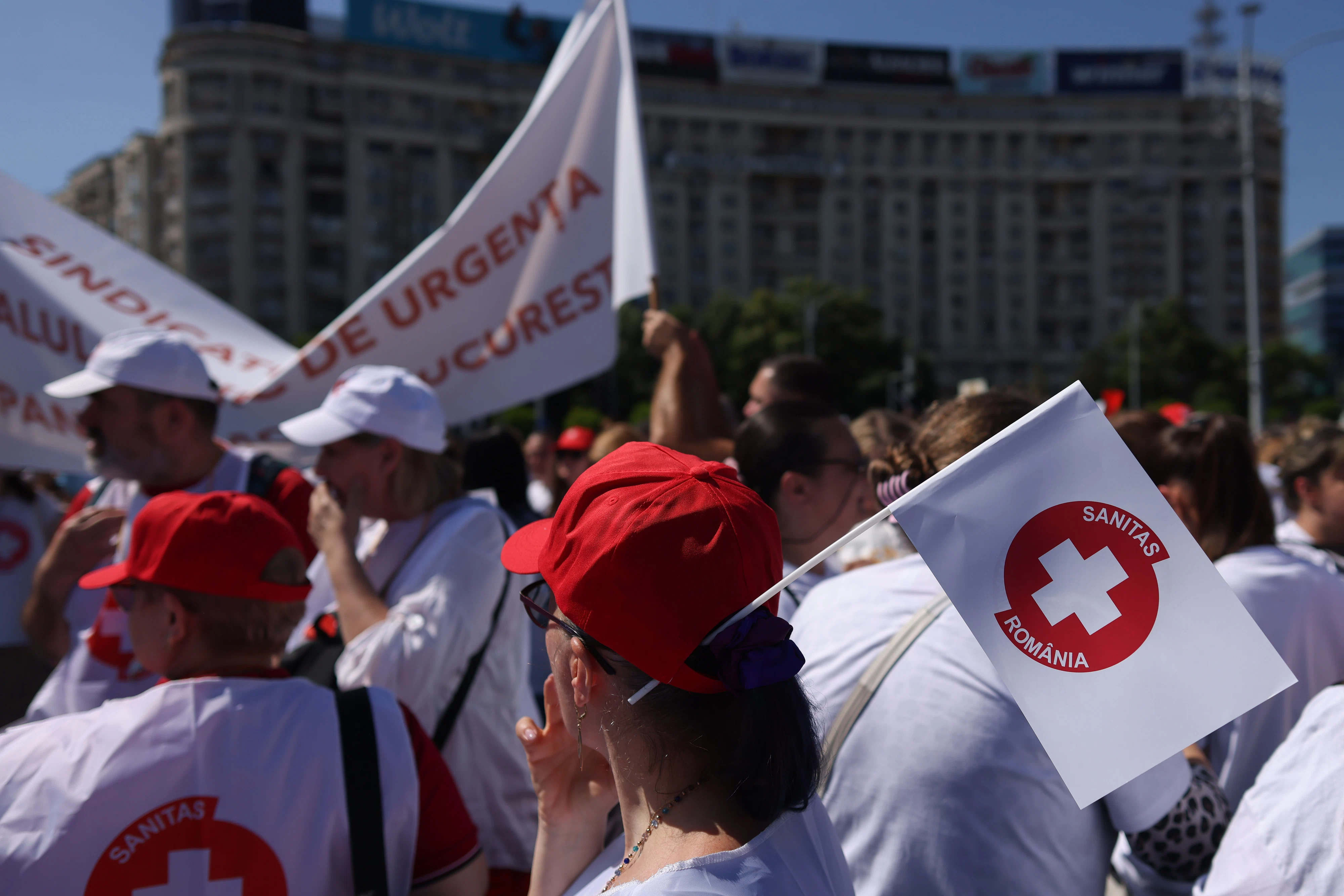 Medicii amenință că vor intra în grevă generală. Sanitas confirmă: „Tot ce poate face Guvernul este să ne răspundă la solicitări”