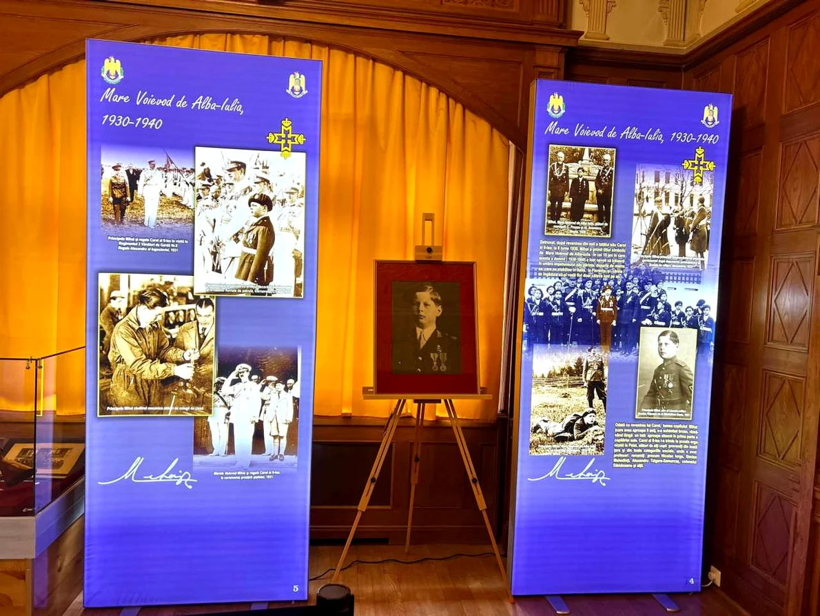 Expoziția „Mihai I – Un secol de istorie”, deschisă în Holul de Onoare al Castelului Pelișor (foto: Muzeul Național Peleș)