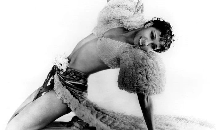 Josephine Baker, „cea mai senzațională femeie”, vine pe scena lui Tănase jpeg
