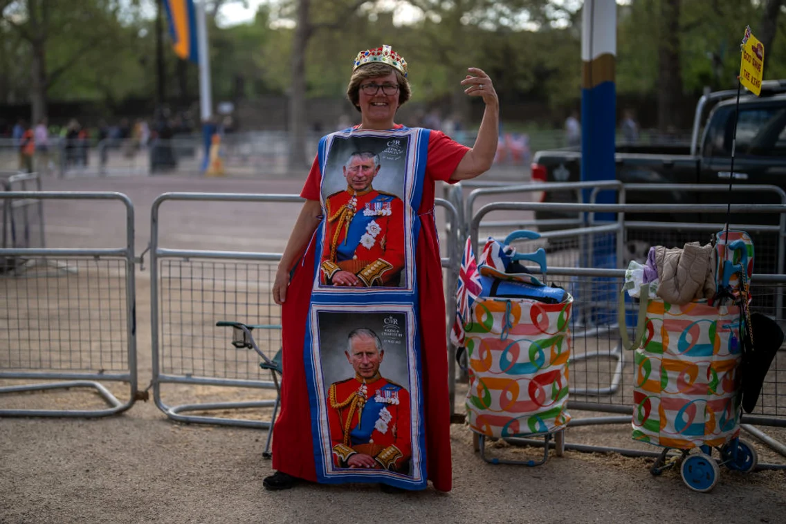Fani regali la Londra
