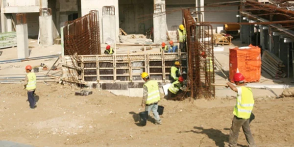 Lucrările cu statul aduc profit firmelor de construcţii