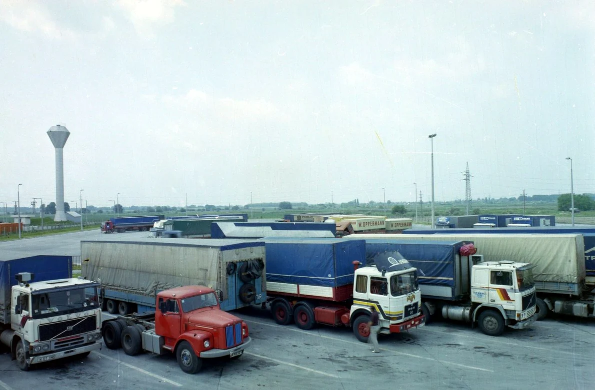 Parcare de camioane în Ungaria, în anii '80