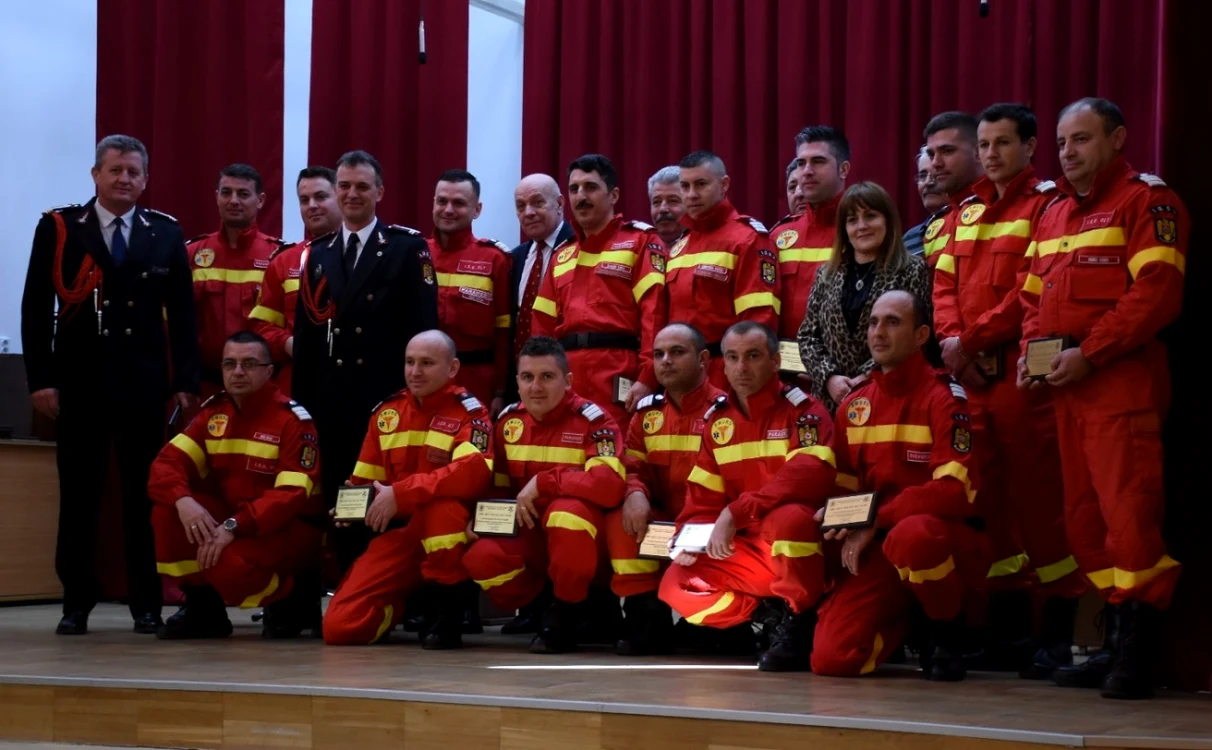 Primele echipaje SMURD au pornit în misiune, în judeţul Olt, în urmă cu 10 ani FOTO: ISU Olt
