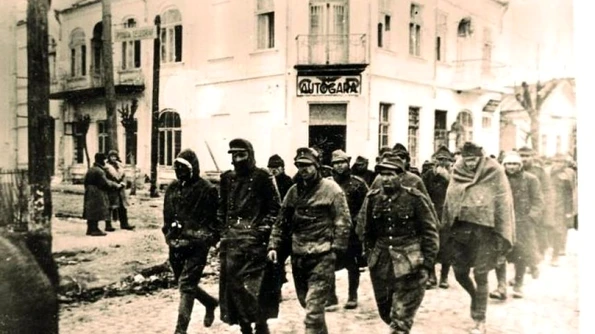 Lagărele de prizonieri din RSS Moldovenească (I) Soarta militarilor germani şi români capturaţi de sovietici după 23 august 1944 jpeg