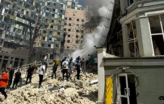 foto spital bombardat la Kiev