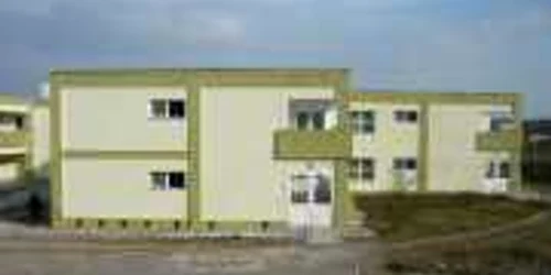 La Centrul de Îngrijire şi Asistenţă „Dumbrava”, costul mediu lunar pentru anul 2012 este estimat la 1454 lei pe lună