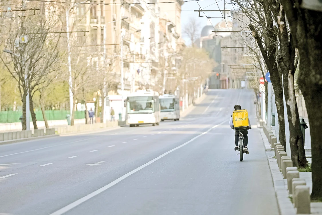Săptămâni la rând, în martie și aprilie, străzile au fost aproape pustii