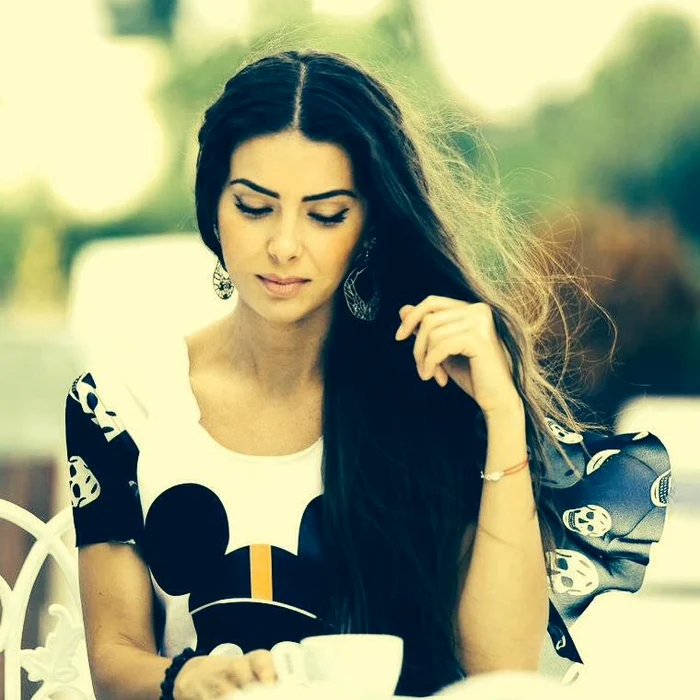 Laura Teodoru este jurnalist Digi 24